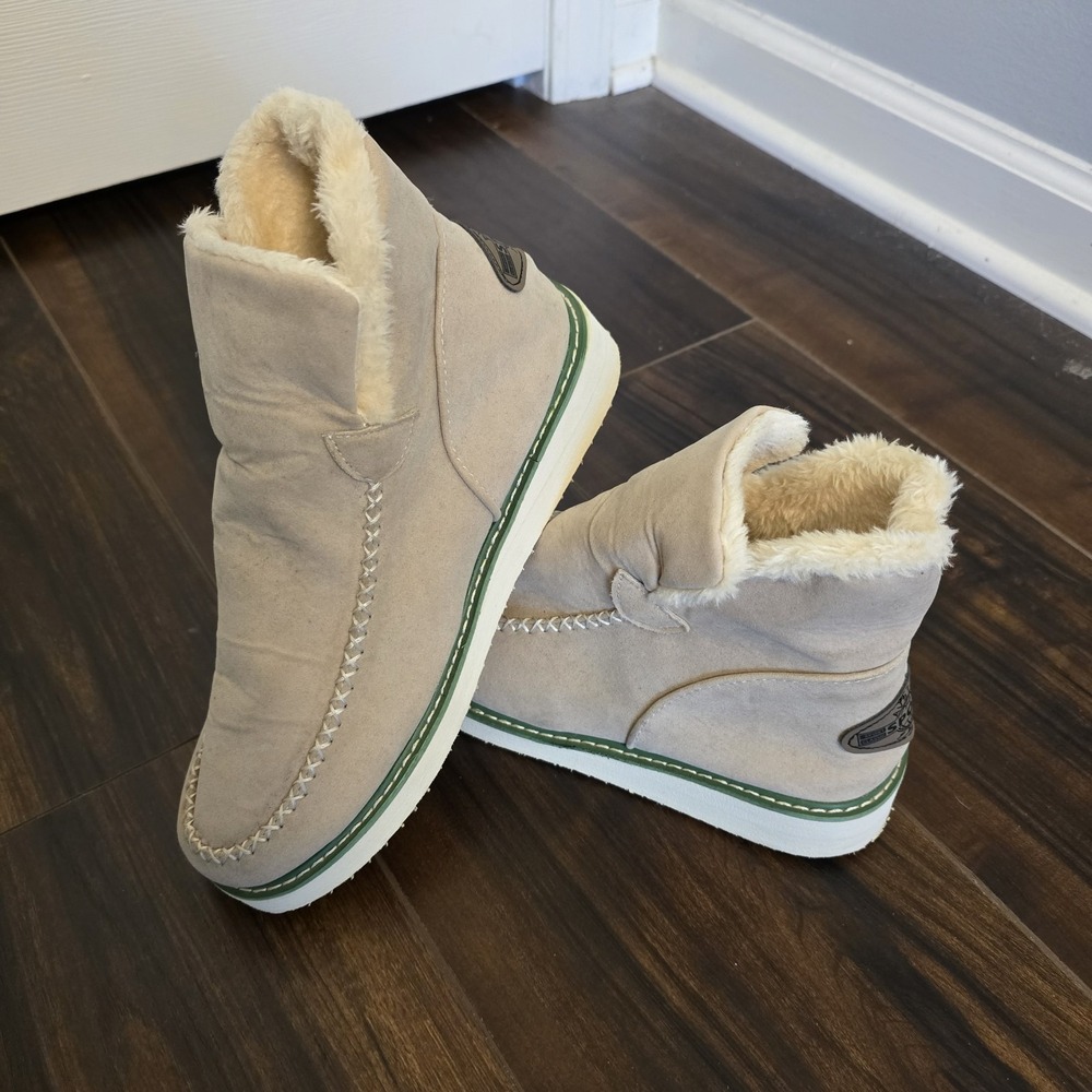 AVSTCFS Women's Faux Suede Fur Lined Sport Bootie Size 7  Color Beige